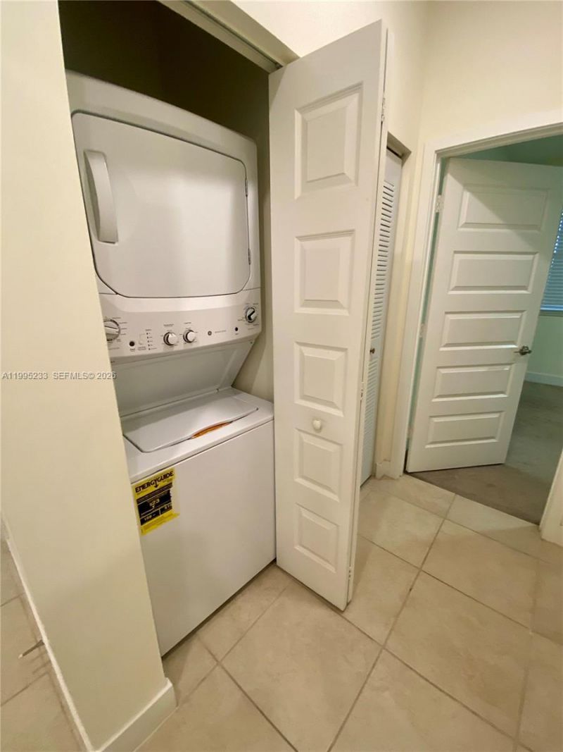 10455 NW 82nd St , Unit 33, Doral, FL 33178 Photo