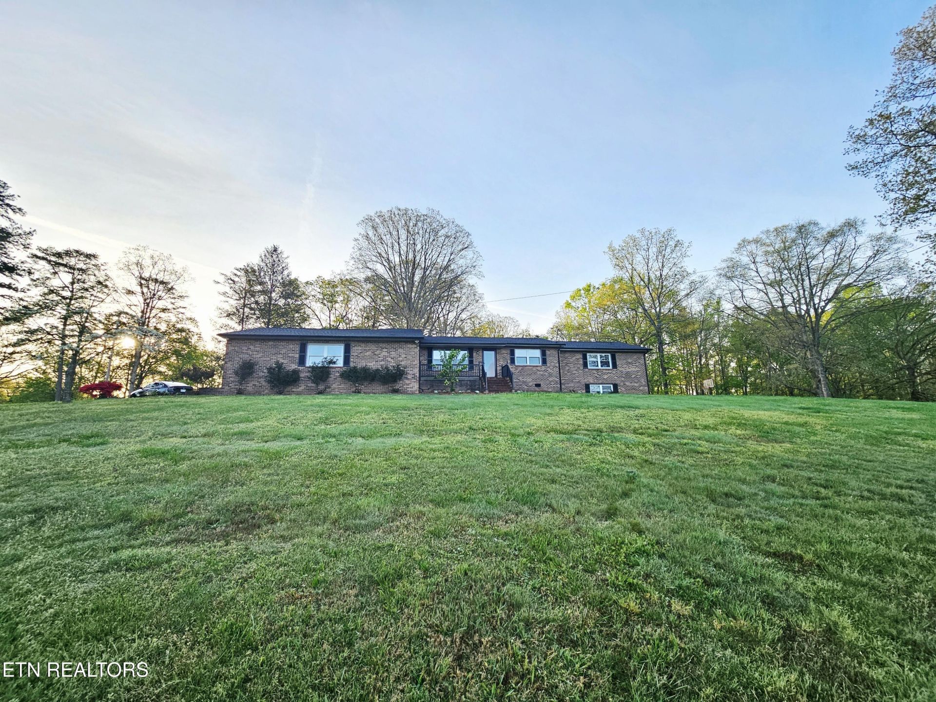 1050 Lawnville Rd, Kingston, TN 37763 Main Photo