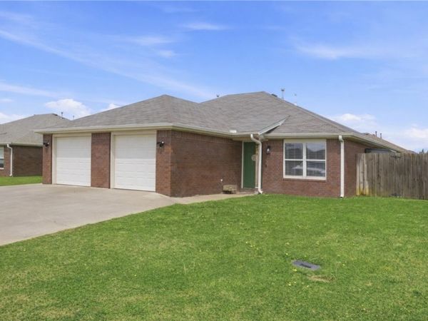 205 -207 Marietta Court , Unit 2, Rogers, AR 72758