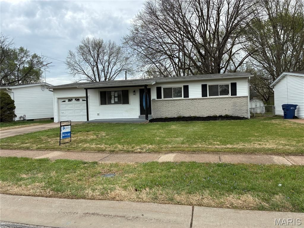 1065 Keeven Lane , Florissant, MO 63031 Main Photo