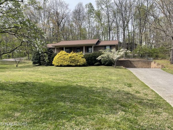 1001 Buckthorn Drive, Knoxville, TN 37912