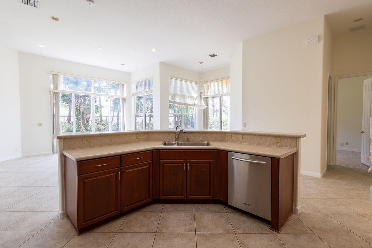 6428 Garden Court, West Palm Beach, FL 33411 Photo