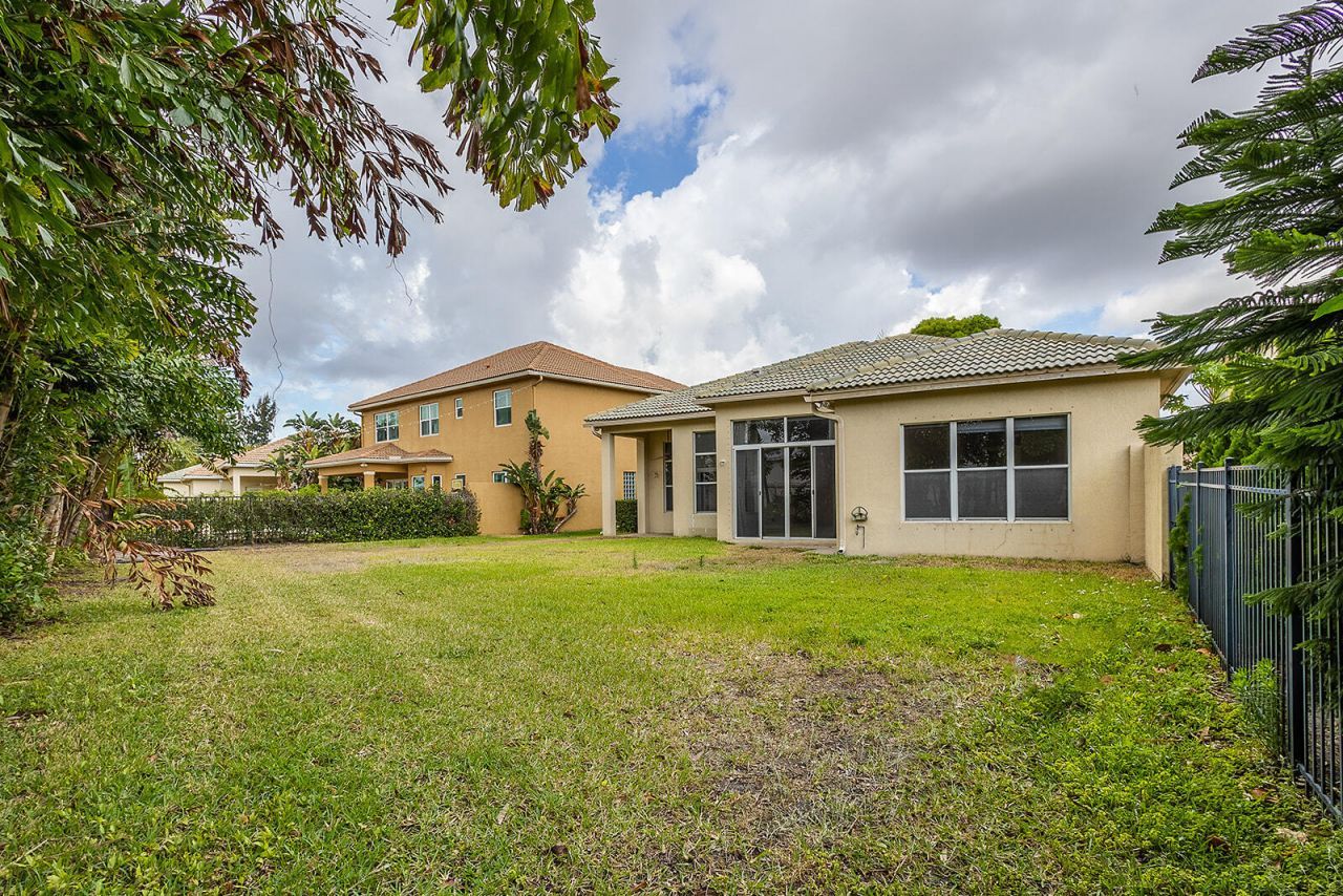 6428 Garden Court, West Palm Beach, FL 33411 Photo