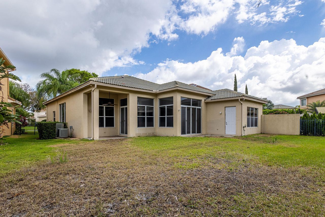 6428 Garden Court, West Palm Beach, FL 33411 Photo