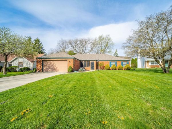 2409 N Moors Road, Muncie, IN 47304