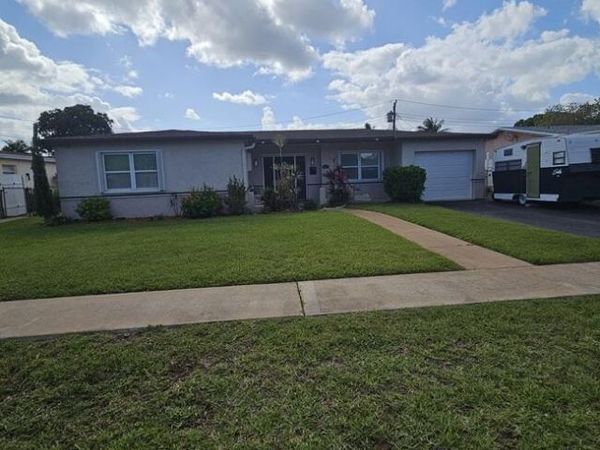 4325 NW 36th Way, Lauderdale Lakes, FL 33309