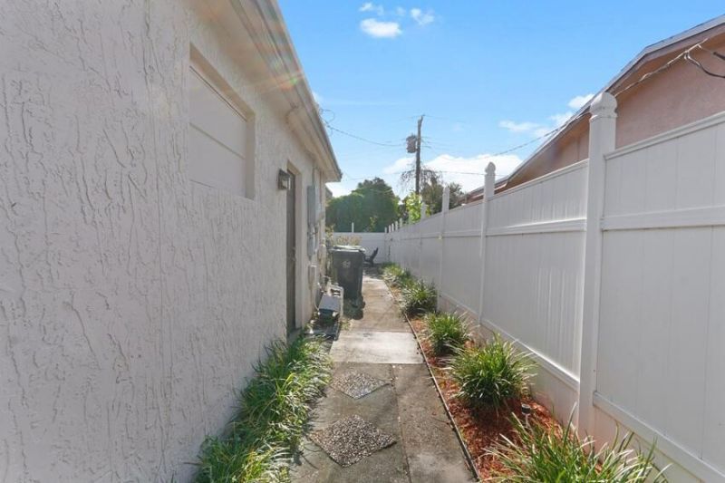 4325 NW 36th Way, Lauderdale Lakes, FL 33309 Photo