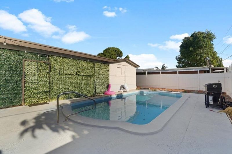 4325 NW 36th Way, Lauderdale Lakes, FL 33309 Photo