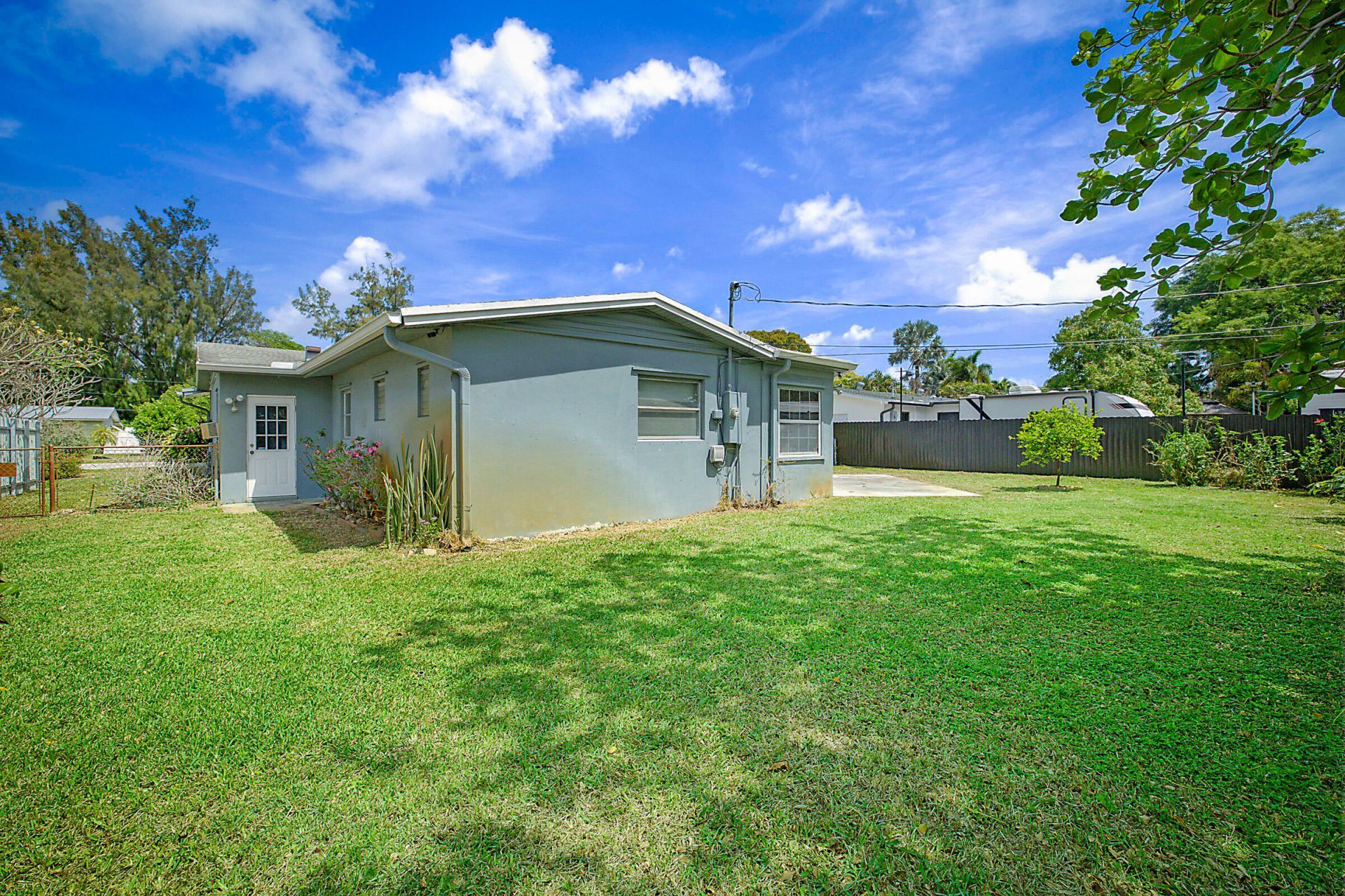 1769 N 18th Ave Avenue N, Lake Worth Beach, FL 33460 Photo