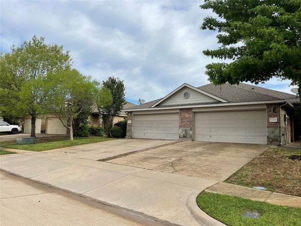 1332 Piedmont Drive , Mansfield, TX 76063