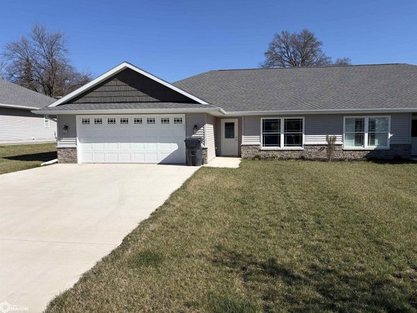 911 S 17Th Street, Unit 2, Clarinda, IA 51632