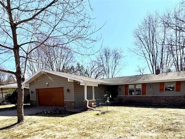 1227 Bradley Avenue, Eau Claire, WI 54701
