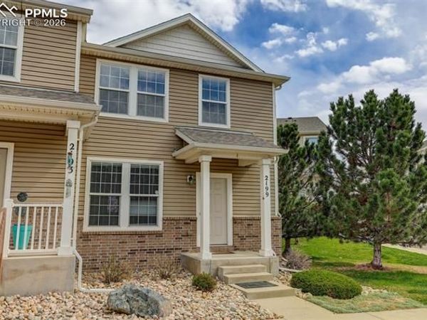 2199 Squawbush Ridge Grove, Colorado Springs, CO 80910