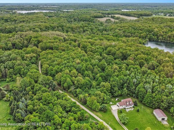 5025 S Saint Clair Road, St. Johns, MI 48879
