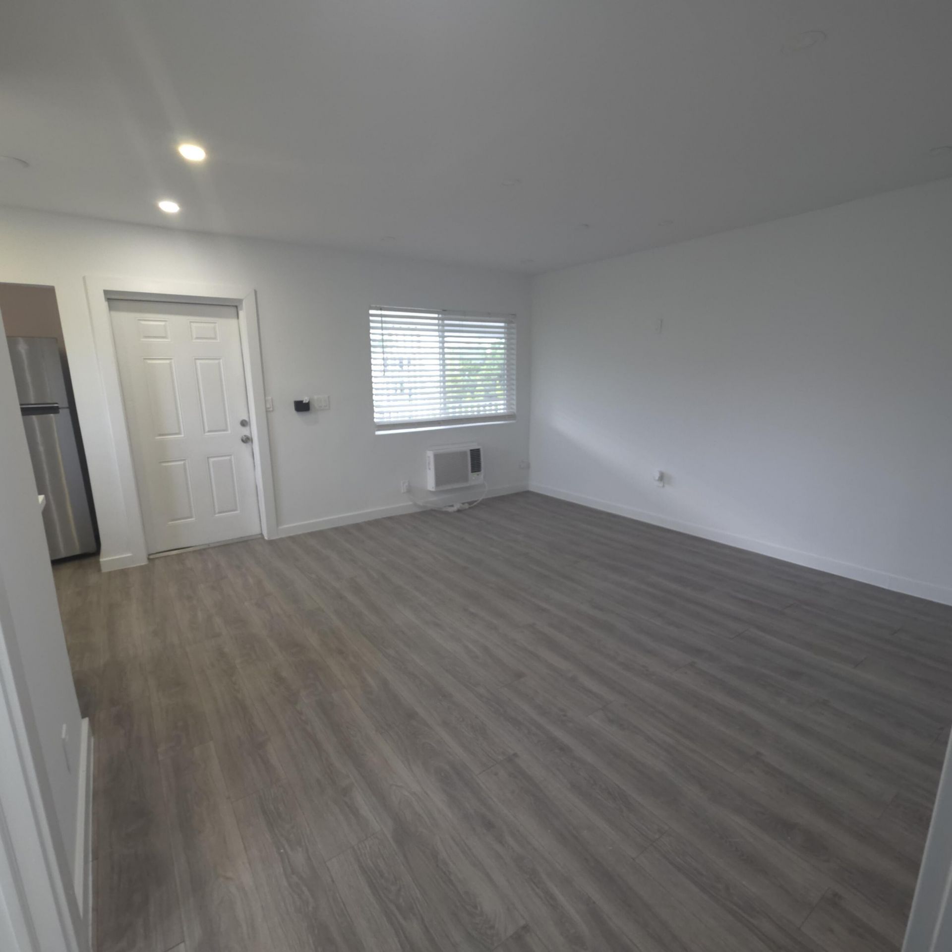 906 N Riverside Drive, Unit 1-9, Pompano Beach, FL 33062 Photo