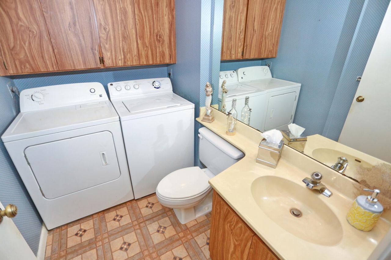 325 3rd Way, West Palm Beach, FL 33407 Photo