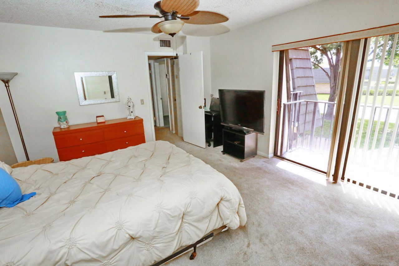 325 3rd Way, West Palm Beach, FL 33407 Photo