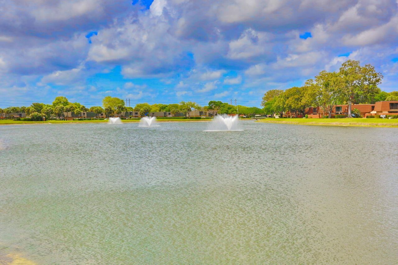 325 3rd Way, West Palm Beach, FL 33407 Photo