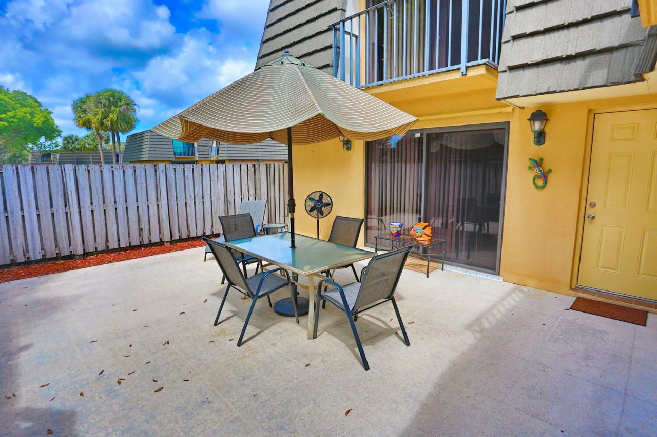 325 3rd Way, West Palm Beach, FL 33407 Photo