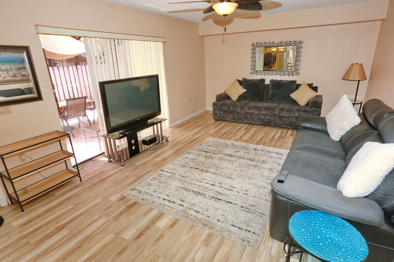 325 3rd Way, West Palm Beach, FL 33407 Photo