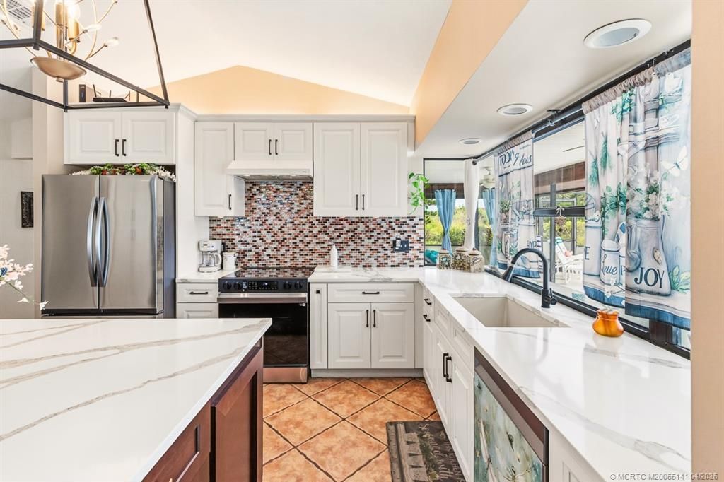 992 SE Thornhill Drive, Port Saint Lucie, FL 34983 Photo