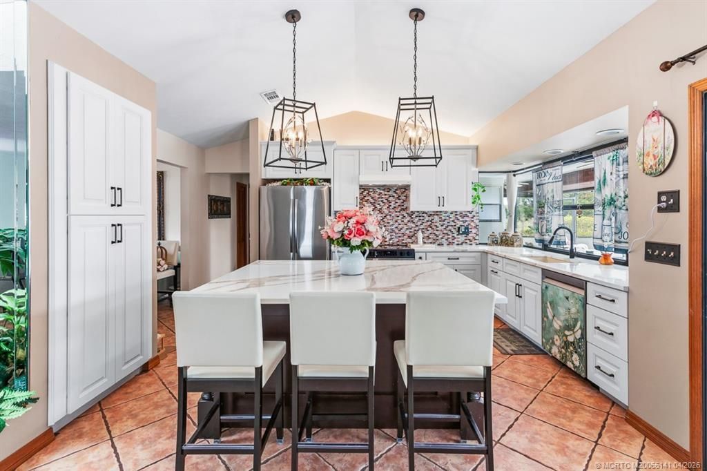 992 SE Thornhill Drive, Port Saint Lucie, FL 34983 Photo