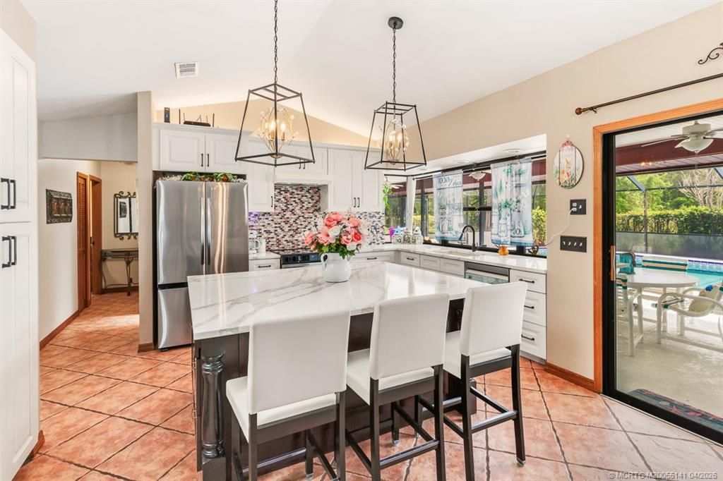 992 SE Thornhill Drive, Port Saint Lucie, FL 34983 Photo