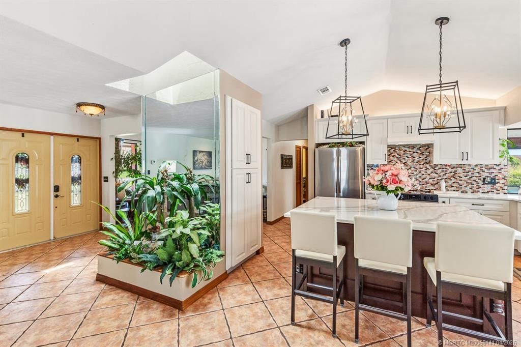 992 SE Thornhill Drive, Port Saint Lucie, FL 34983 Photo