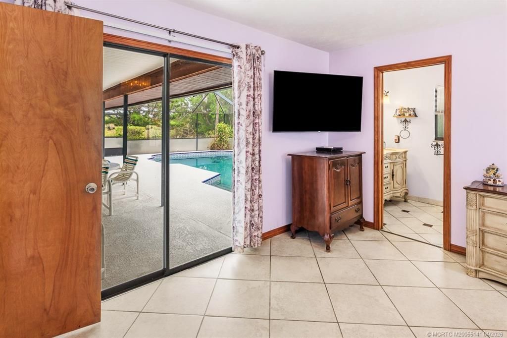 992 SE Thornhill Drive, Port Saint Lucie, FL 34983 Photo