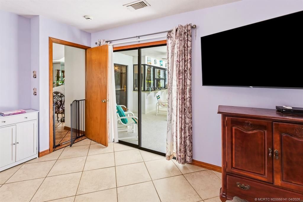 992 SE Thornhill Drive, Port Saint Lucie, FL 34983 Photo