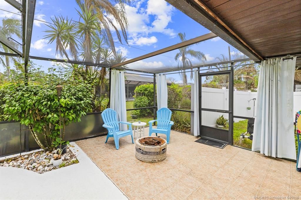 992 SE Thornhill Drive, Port Saint Lucie, FL 34983 Photo