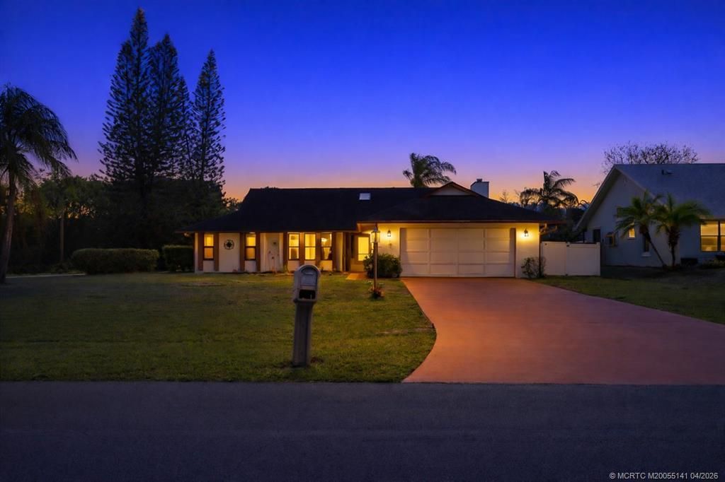 992 SE Thornhill Drive, Port Saint Lucie, FL 34983 Photo