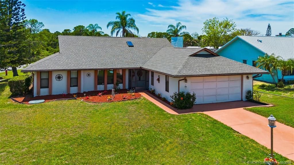 992 SE Thornhill Drive, Port Saint Lucie, FL 34983 Photo
