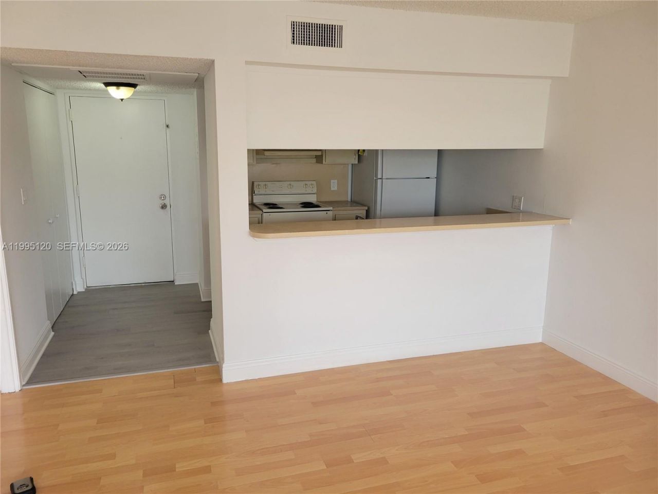 8180 Geneva Ct , Unit 419, Doral, FL 33166 Photo