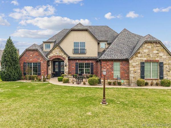 6381 N Locust Lane , Owasso, OK 74055