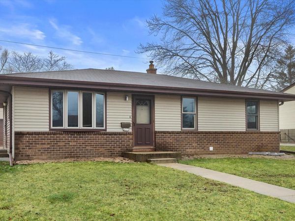 9317 Carol Ann DRIVE, Sturtevant, WI 53177