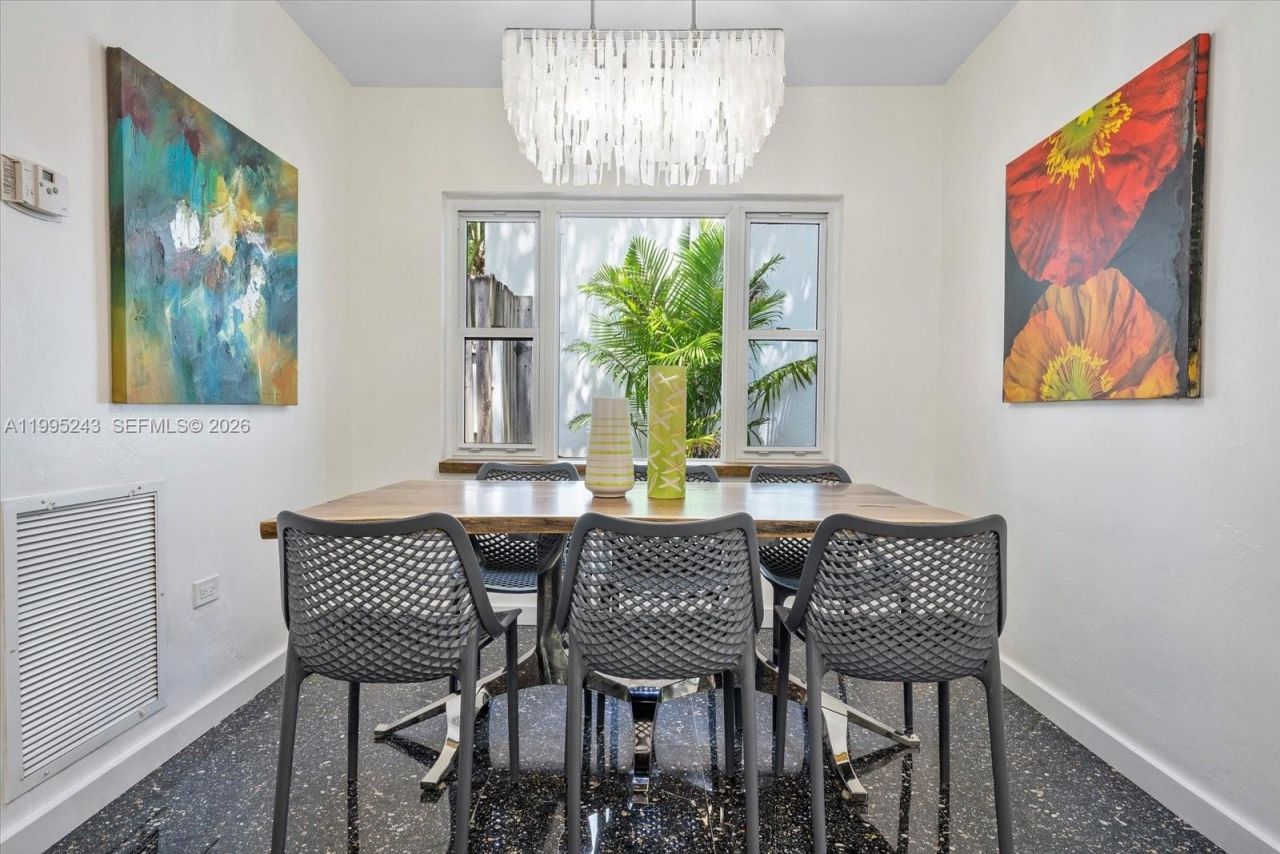 2951 Jefferson Street, Miami, FL 33133 Photo