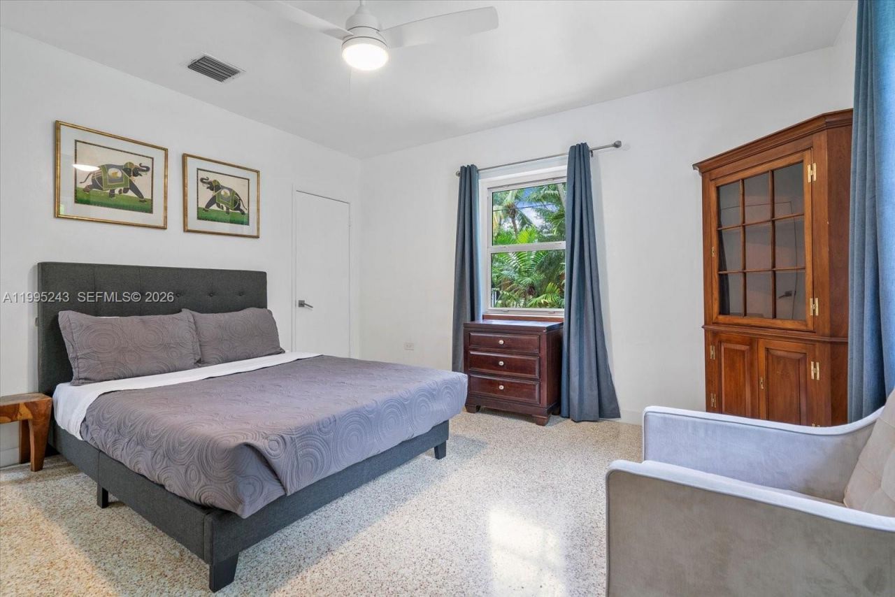 2951 Jefferson Street, Miami, FL 33133 Photo