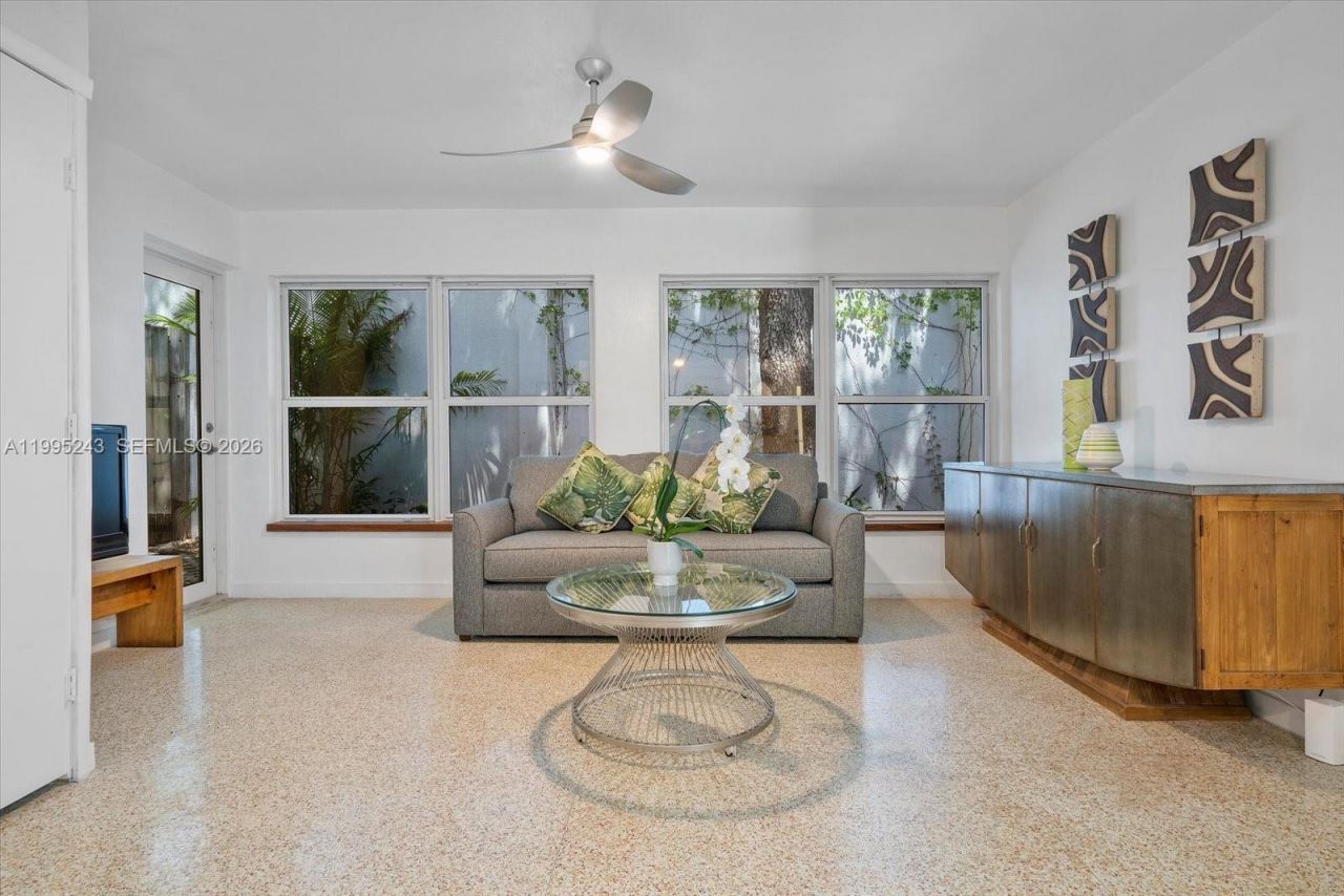 2951 Jefferson Street, Miami, FL 33133 Photo