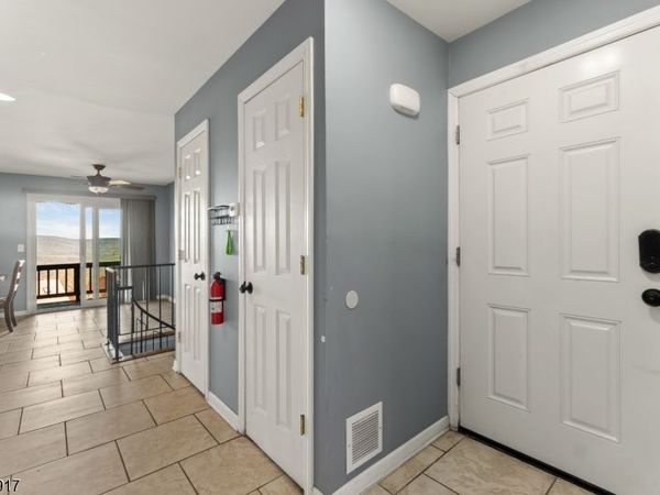 5 Eagles Nest Dr, Vernon, NJ 07462