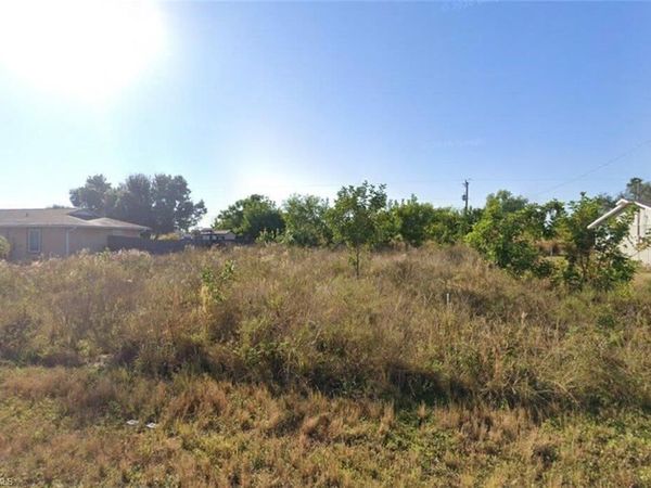 410 NW 5th TER , CAPE CORAL, FL 33993