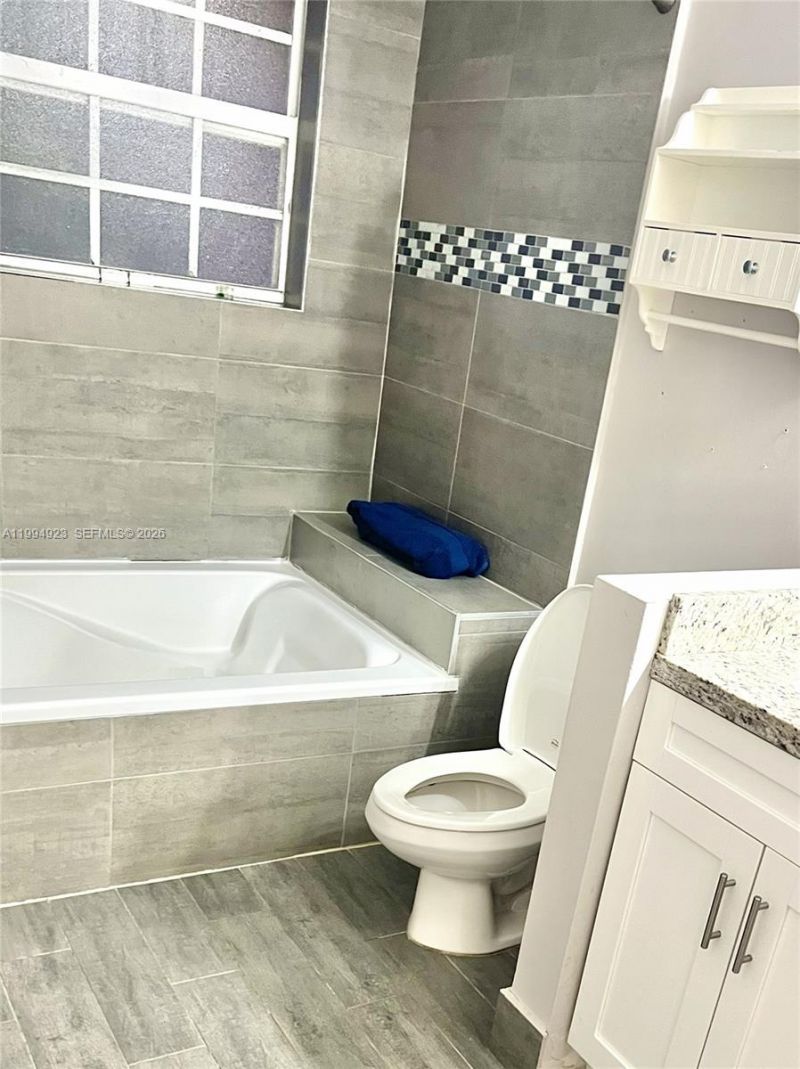 3951 NW 92nd Ave, Sunrise, FL 33351 Photo