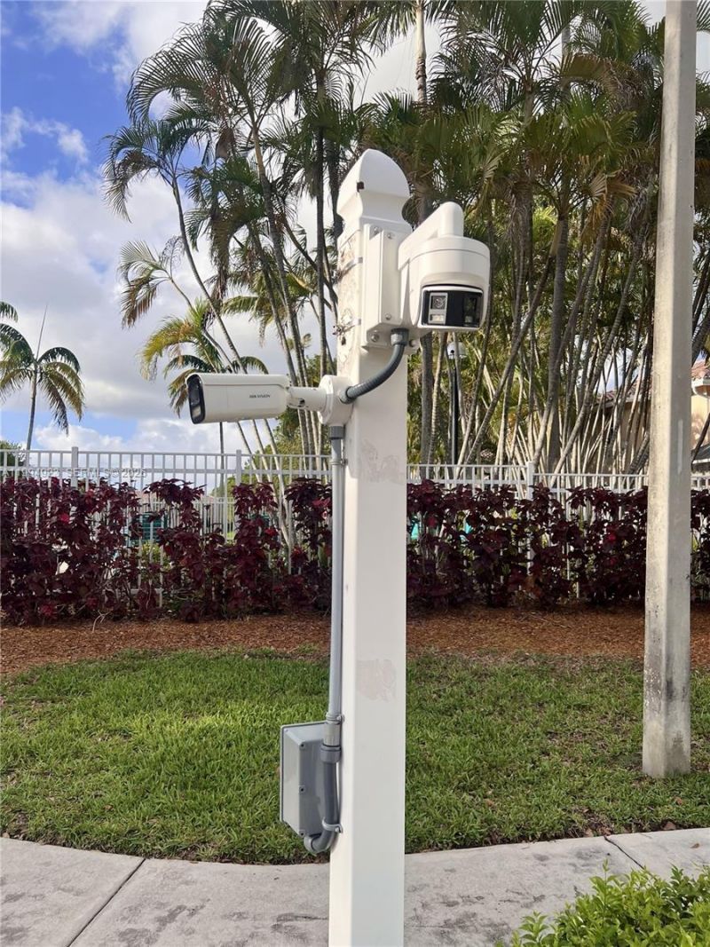 3951 NW 92nd Ave, Sunrise, FL 33351 Photo