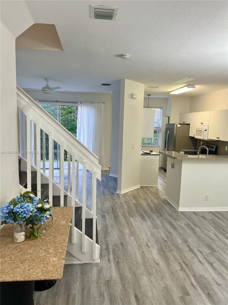 3951 NW 92nd Ave, Sunrise, FL 33351 Photo