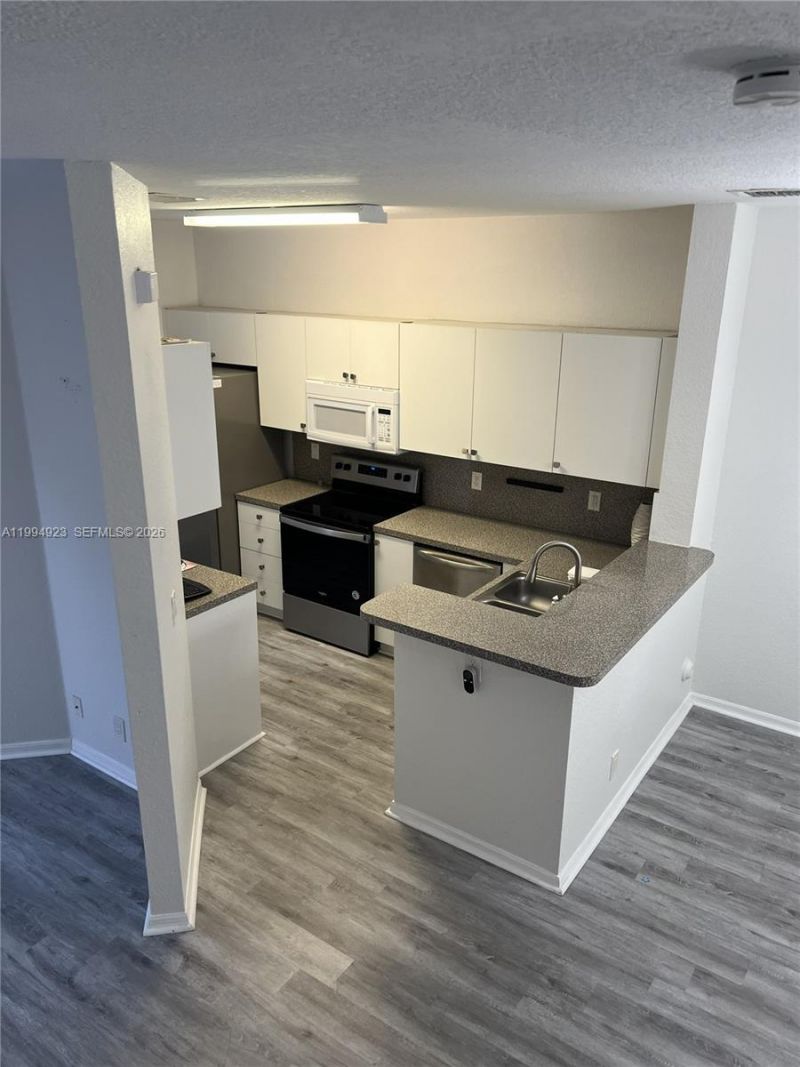 3951 NW 92nd Ave, Sunrise, FL 33351 Photo