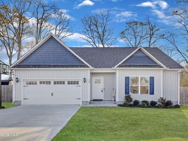 406 Duster Lane, Richlands, NC 28574