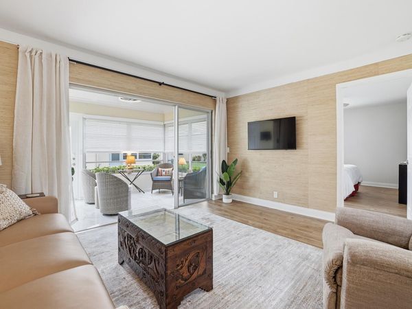 644 Marlboro Oval, Lake Worth, FL 33467