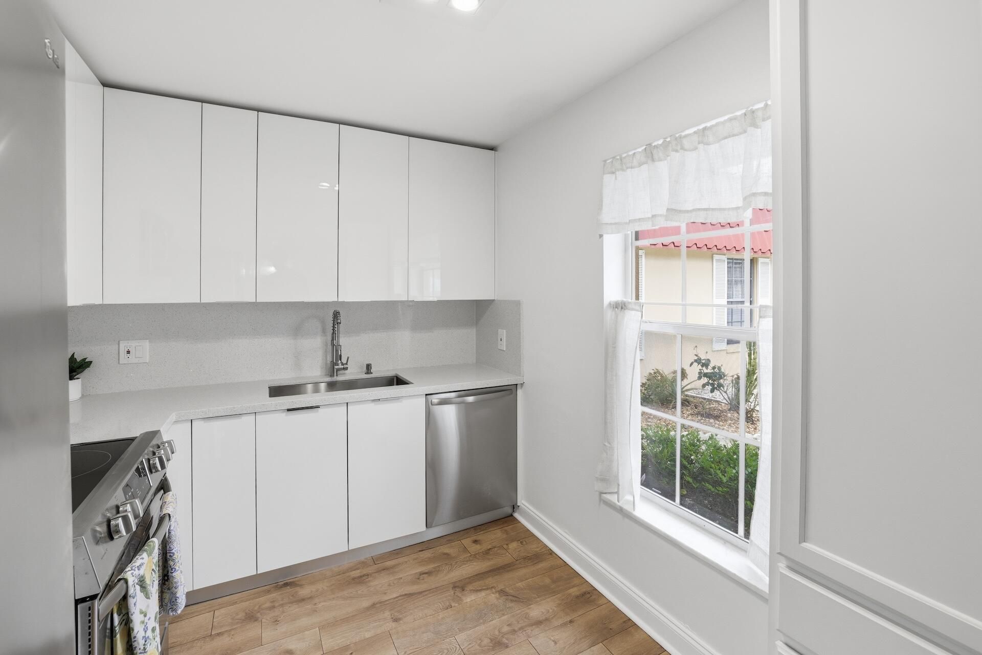 644 Marlboro Oval, Lake Worth, FL 33467 Photo