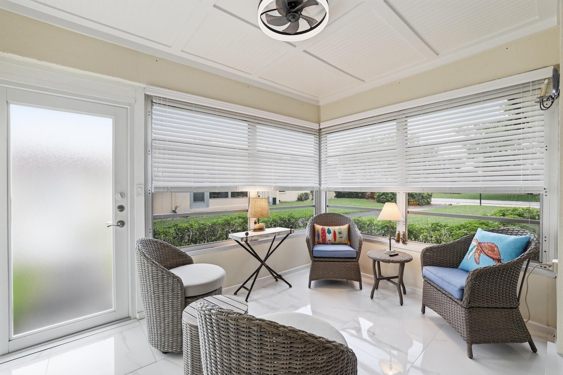 644 Marlboro Oval, Lake Worth, FL 33467 Photo