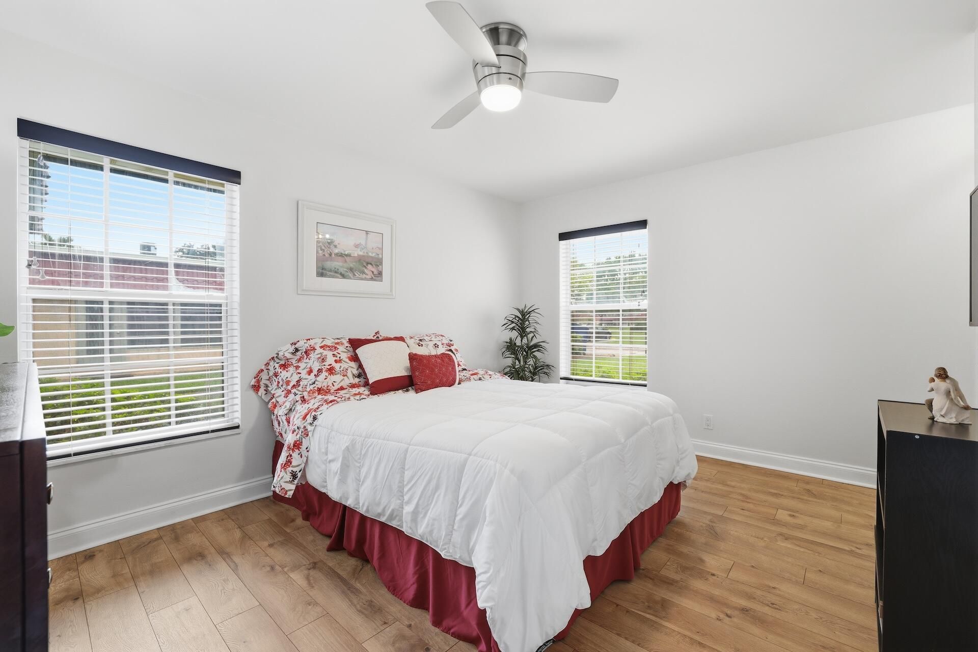 644 Marlboro Oval, Lake Worth, FL 33467 Photo